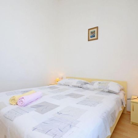 Apartments And Rooms Barbara Lastovo Екстериор снимка