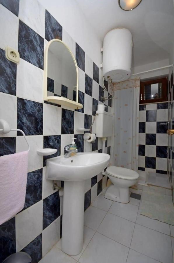 Apartments And Rooms Barbara Lastovo Екстериор снимка