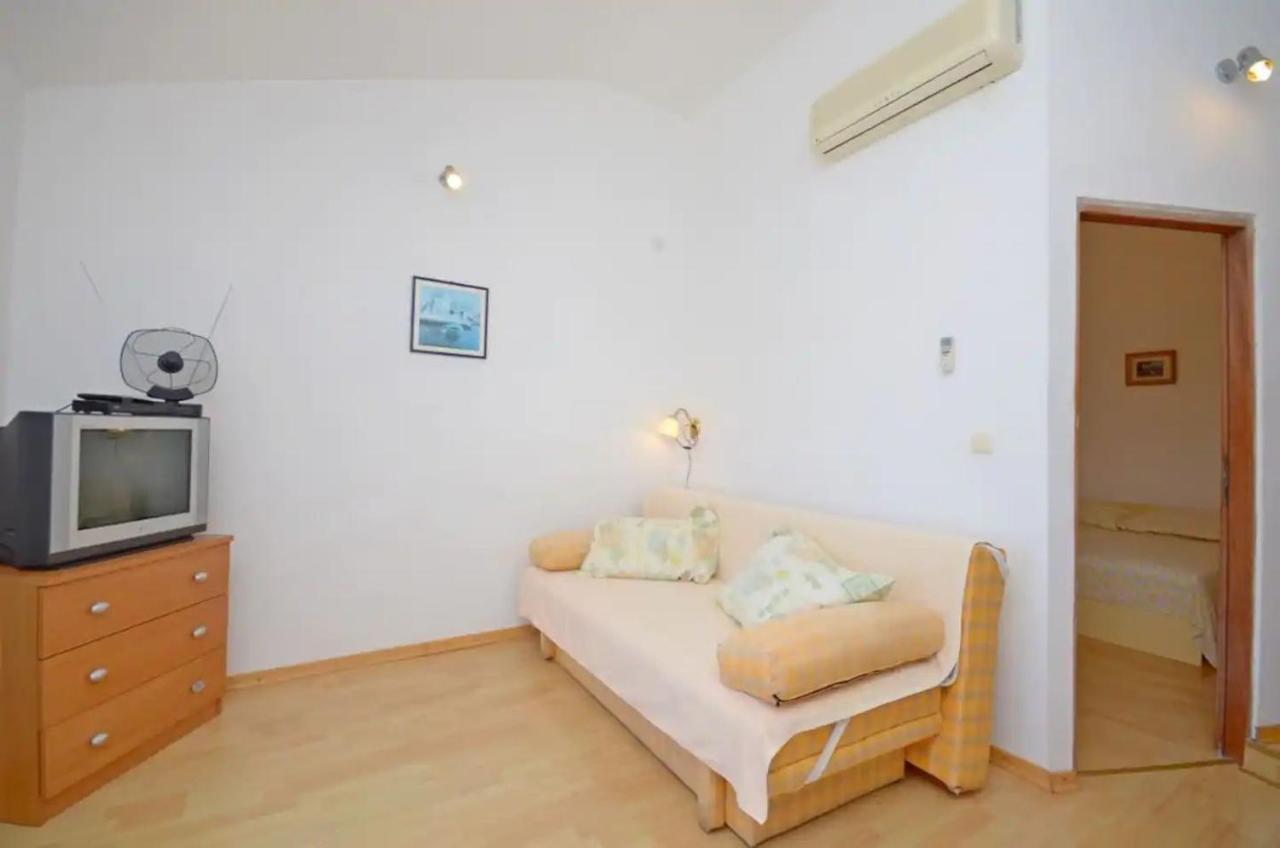 Apartments And Rooms Barbara Lastovo Екстериор снимка