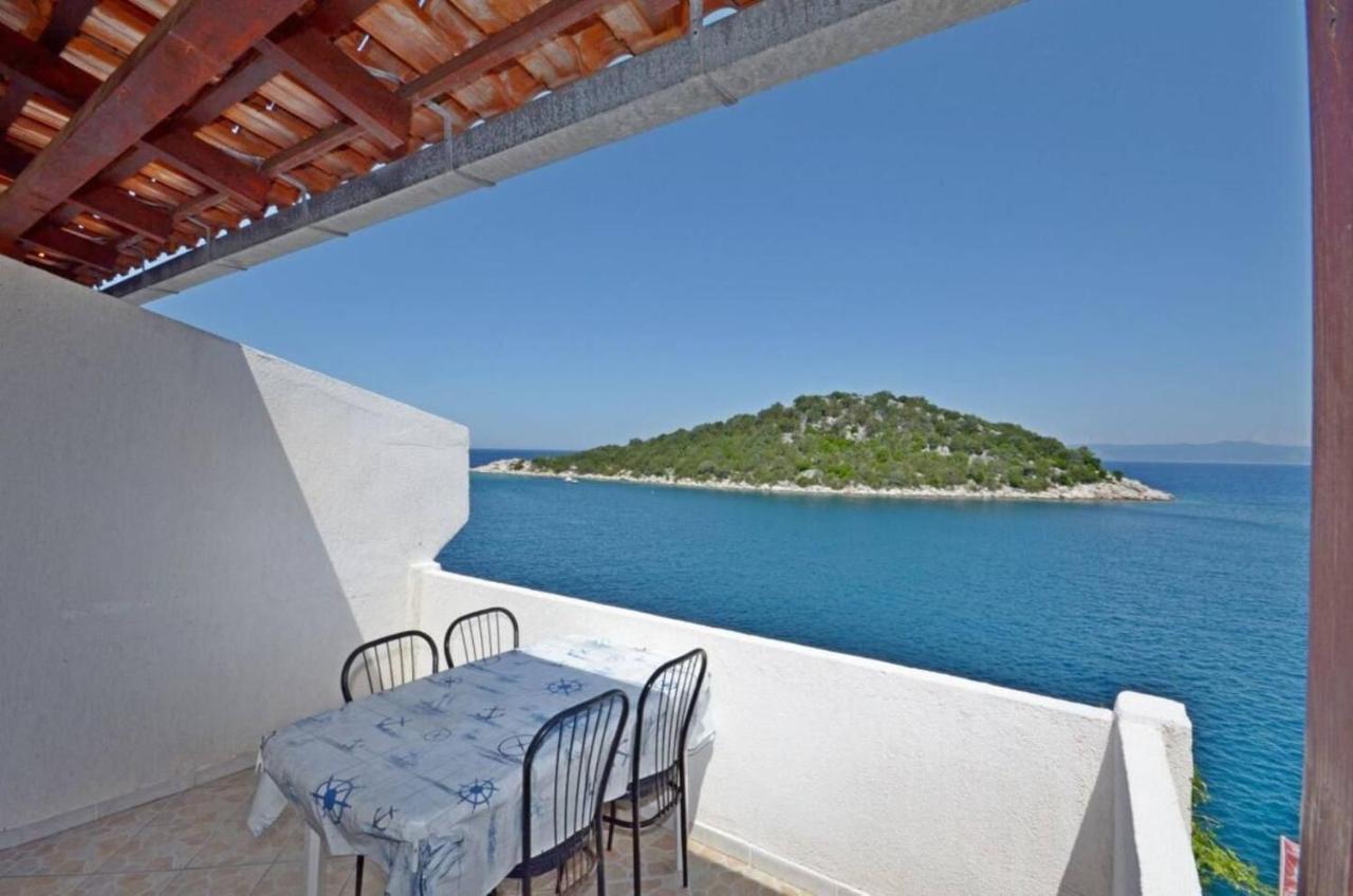 Apartments And Rooms Barbara Lastovo Екстериор снимка